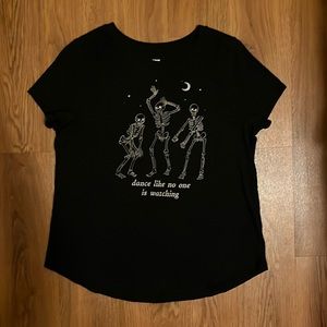 L Old Navy Graphic T-Shirt